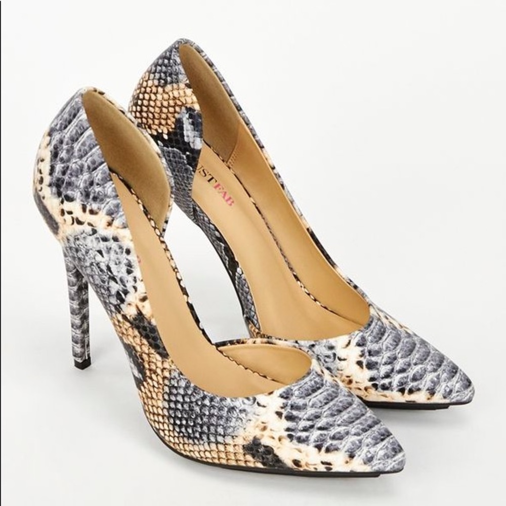 New grey & peach snakeskin pump stiletto heals.